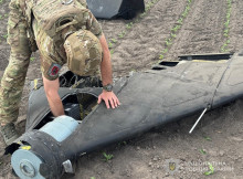 На Сумщині вибухотехніки поліції знешкодили бойову частину збитого “шахеда”